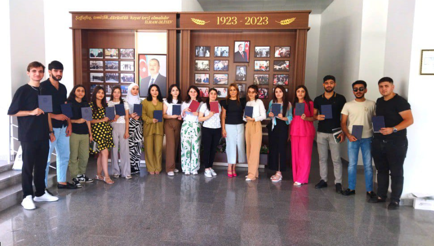AƏSMA-da diplomların təqdimatı keçirildi - FOTOLAR